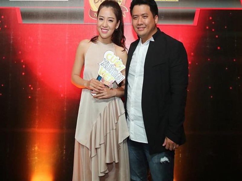 Trước khi được đẩy thuyền với Gin Tuấn Kiệt, Puka trải qua mối tình với đạo diễn Diệp Tiên. Nữ diễn viên hài và Diệp Tiên nảy sinh tình cảm khi hợp tác trong chương trình Cười xuyên Việt năm 2016. Khi ấy Diệp Tiên là đạo diễn gameshow còn Puka là thí sinh. Ảnh: Zing