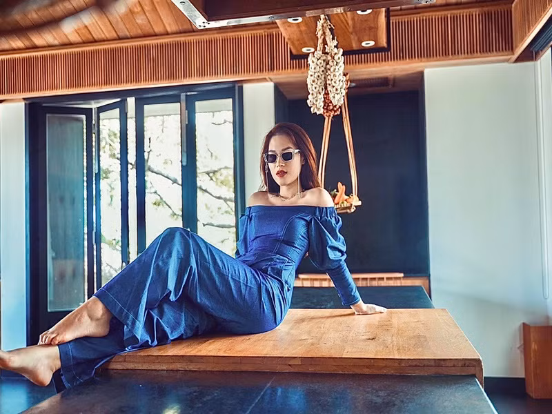 Ngọc Thanh Tâm sống trong căn hộ cao cấp rộng tới 650m2, sở hữu siêu xe 2 tỷ và hàng loạt đồ hiệu đắt tiền. Ảnh: FB Ngọc Thanh Tâm