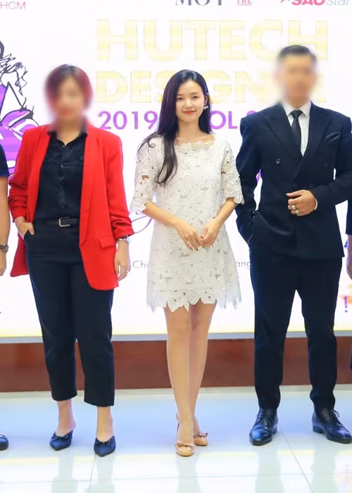 Nữ diễn viên sinh năm 1989 nổi bật khi đi dạy nhờ nhan sắc đẹp ngọt ngào. Ảnh: FB Midu