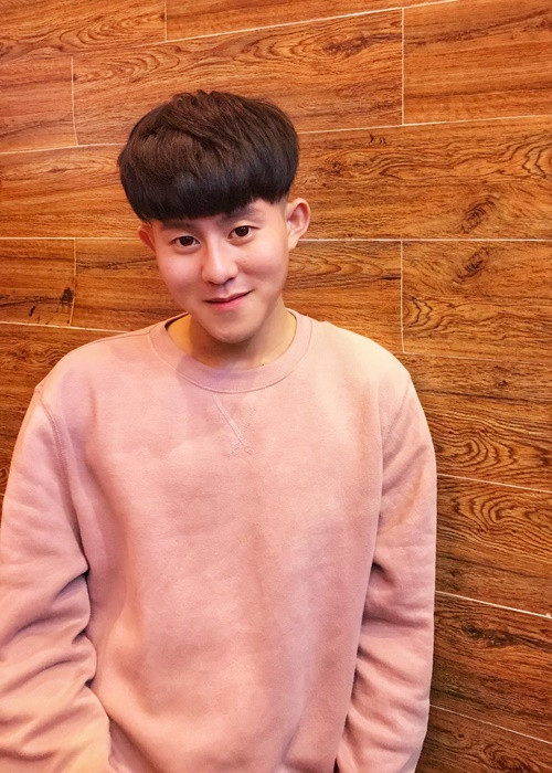 Khi Chí Thành nhập viện, có thím ruột, một người cô và một chị họ thay phiên nhau chăm sóc nam ca sĩ. Ảnh: FB Chí Thành