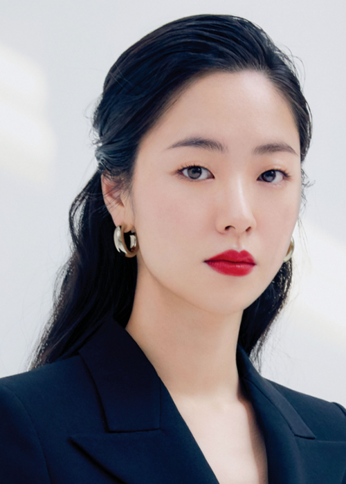 Các bộ phim có sự tham gia diễn xuất của Jeon Yeo Bin gồm “The treacherous”, “After my death”, “Save me”. Ảnh: Fanpage Jeon Yeo Bin