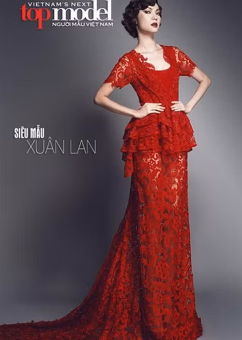 Năm 2011, Xuân Lan được nhiều khán giả biết đến hơn khi làm host chương trình Vietnam’s Next Top Model. Dù nghiêm khắc nhưng cô chứng tỏ được khả năng làm host và hết mình vì học trò. Năm 2012 và 2014, cô tiếp tục được mời làm host Vietnam’s Next Top Model. Ảnh: Thể thao văn hóa