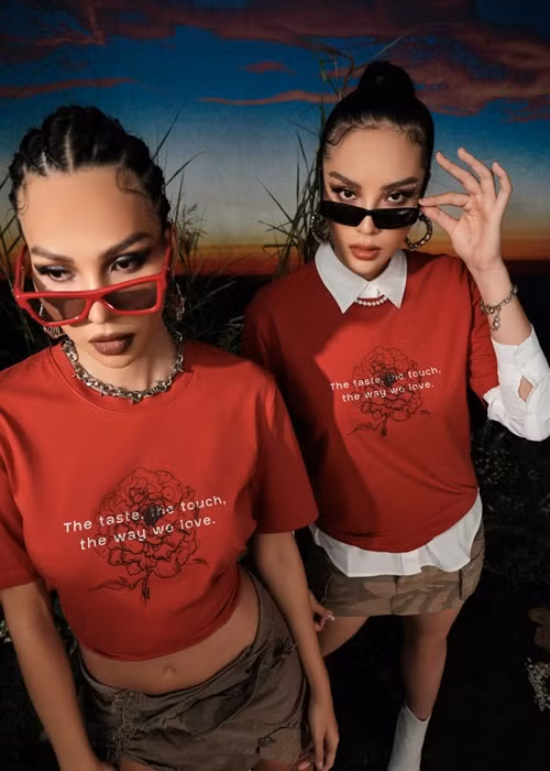 Khi diện đồ đôi, Kỳ Duyên và Minh Triệu có thần thái khá giống nhau. Ảnh: FB Kỳ Duyên - Minh Triệu