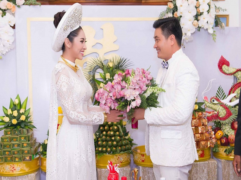 Thu Thảo còn khoe được chồng chăm sóc ân cần trong suốt thai kỳ. Ngoài ra, Thu Thảo chia sẻ, mặc dù rất bận rộn nhưng mỗi khi về nhà, ông xã của cô vẫn dành thời gian chăm sóc đến dạy dỗ hai con. Ảnh: Thế giới điện ảnh