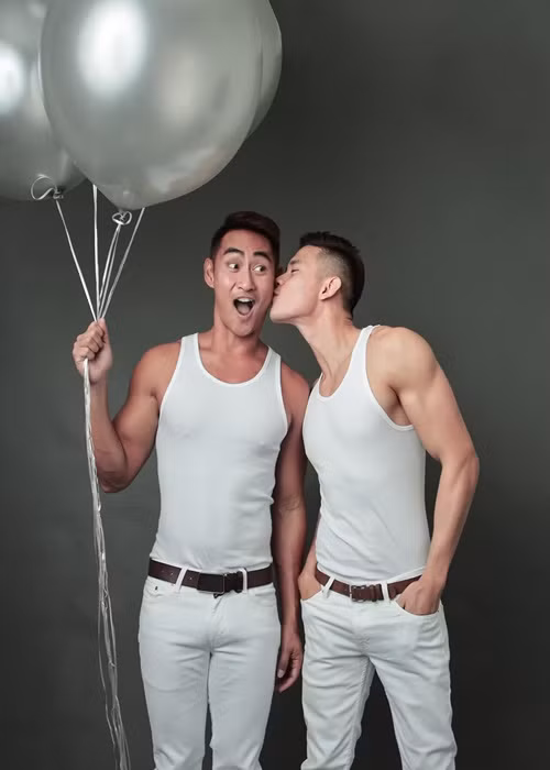 Ngoài Adrian Anh Tuấn - Sơn Đoàn, một cặp đôi kết hôn đồng giới khác của showbiz Việt là Hồ Vĩnh Khoa - Rhonee Rojas. Ảnh: Rhonee Rojas