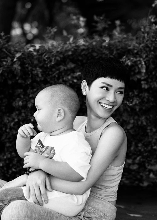 Tháng 7/2021, Trà My chia sẻ bé Hayden nặng 22 kg.