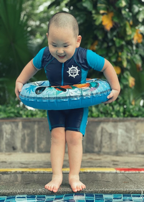 Trà My chia sẻ trên Ngôi sao, cô hay chụp, quay lại những khoảnh khắc hài hước, vui vẻ của các con và đăng lên trang cá nhân, fanpage vì các con đã mang đến cho gia đình cô nhiều điều mới mẻ, sự lạc quan, yêu đời và tinh thần tích cực.