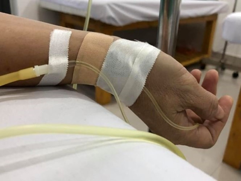 Cũng trong năm 2019, nữ nghệ sĩ nhập viện do bị sốt cao sau khi tắm đêm.