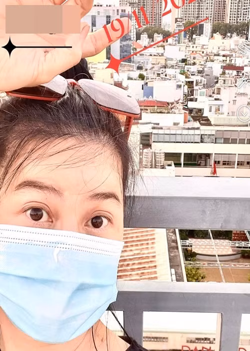 Gần đây, Cát Phượng chia sẻ, cô mất ngủ nhiều đêm đến mức bệnh tiền đình tái phát.