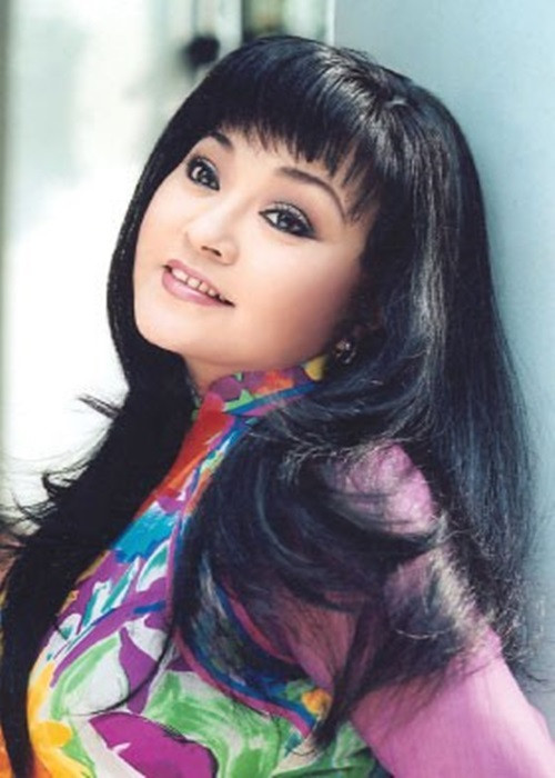 Thực tế, nhiều nhà sản xuất muốn mời danh ca Hương Lan làm giám khảo các cuộc thi âm nhạc vì bà rất tài năng. Ảnh: Người lao động