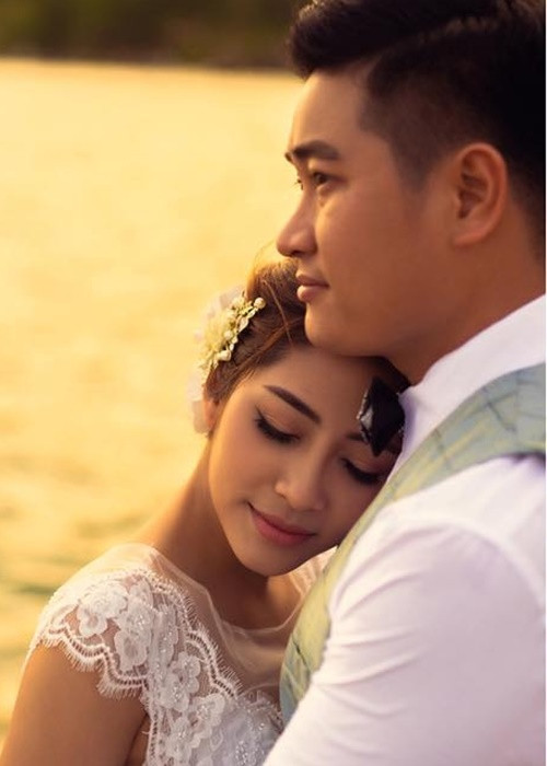 Vợ chồng Thu Thảo hẹn hò 3 năm mới tiến tới hôn nhân.