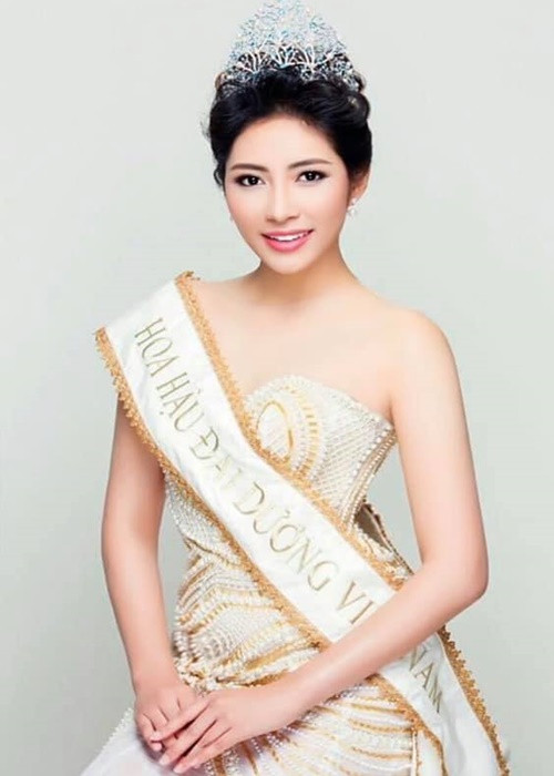 Sau khi sinh con, người đẹp gốc Cần Thơ trở lại với việc bán hàng online.