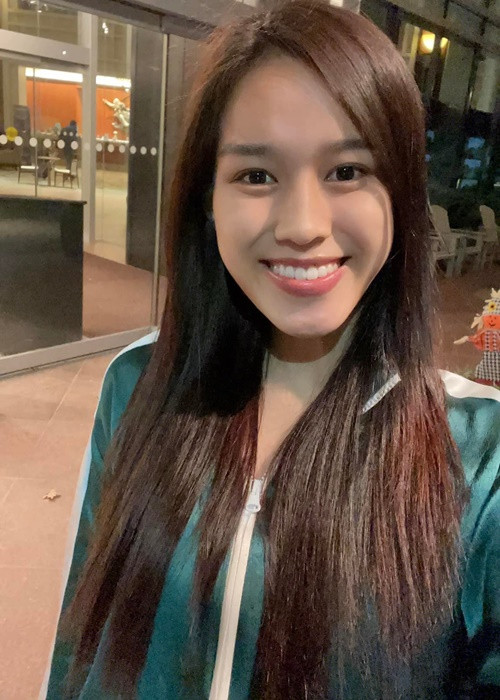 Người đẹp diện trang phục thể thao khi quá cảnh ở Mỹ. Ảnh: FB Đỗ Thị Hà