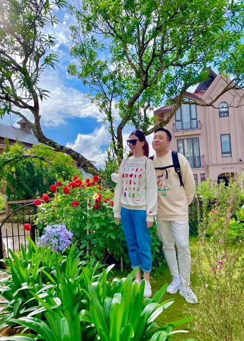 Ngược lại, Hari Won luôn bày tỏ sự ủng hộ dành cho Trấn Thành.