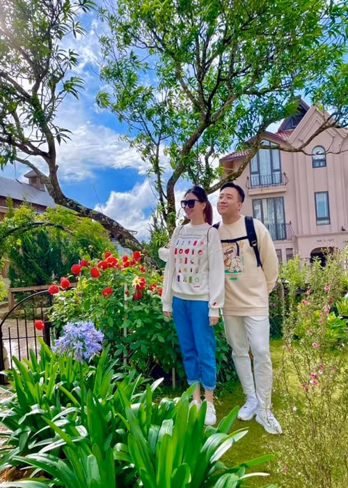 Ngược lại, Hari Won luôn bày tỏ sự ủng hộ dành cho Trấn Thành.