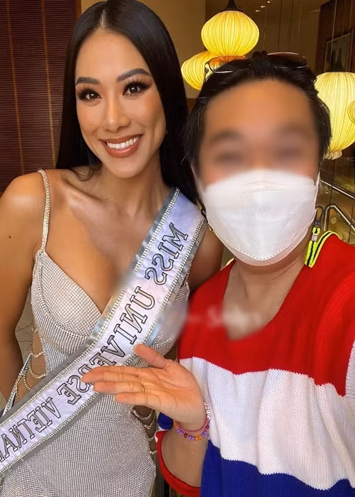 Kim Duyên giữ tinh thần tốt trong những đầu tới cuộc thi.