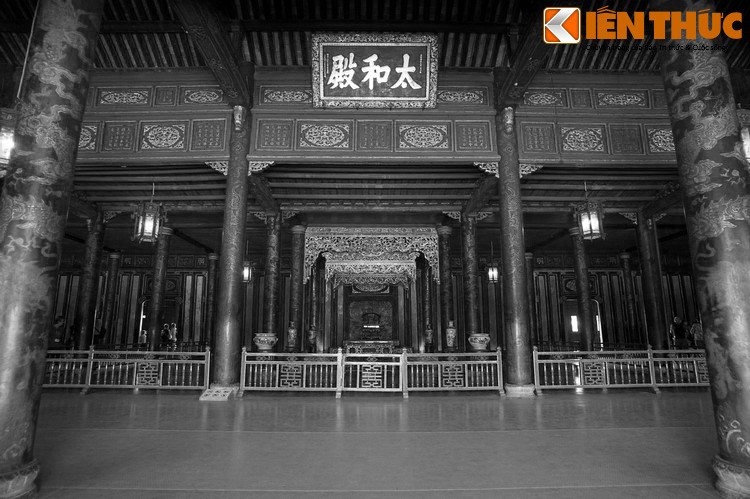 Ngày nay, chiếc ngai vàng của nhà Nguyễn đã được công nhận là Bảo vật quốc gia của Việt Nam. Du khách không nên bở lỡ cơ hội chiêm ngưỡng hiện vật lịch sử đặc biệt này nếu có dịp ghé thăm Cố đô Huế...