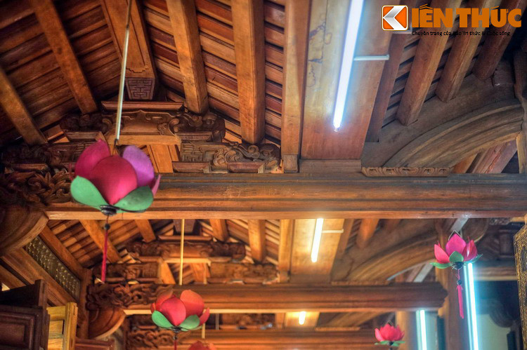 Trong gần một thiên niên kỷ tồn tại, chùa Ngọc Hồ đã trải qua nhiền lần trùng tu, tái thiết. Kiến trúc hiện tại của chùa được định hình từ đợt trùng tu lớn năm 1935.