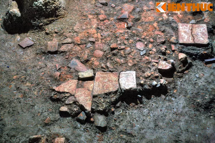 Nhiều thông tin quý giá về kỹ thuật kiến trúc của người Việt cách đây 1.000 năm đã được hé mở, như cách nung gạch, cách thức đóng cọc làm móng…