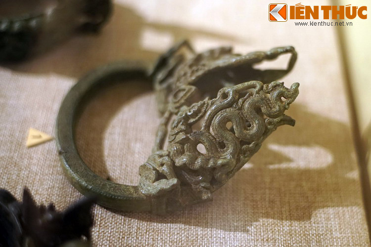 Dù có cấu tạo đơn giản, bàn đạp yên ngựa được coi là một phát minh làm thay đổi lịch sử nhân loại. Vật dụng này giúp người kỵ binh lên xuống ngựa dễ dàng, đồng thời có sự ổn định khi di chuyển và chiến đấu.