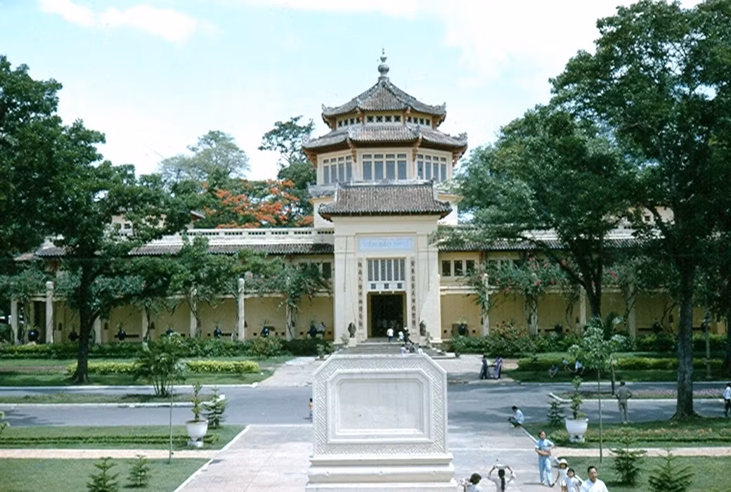 Viện Bảo tàng trong Thảo Cầm Viên (nay là Bảo tàng Lịch sử Quốc gia).