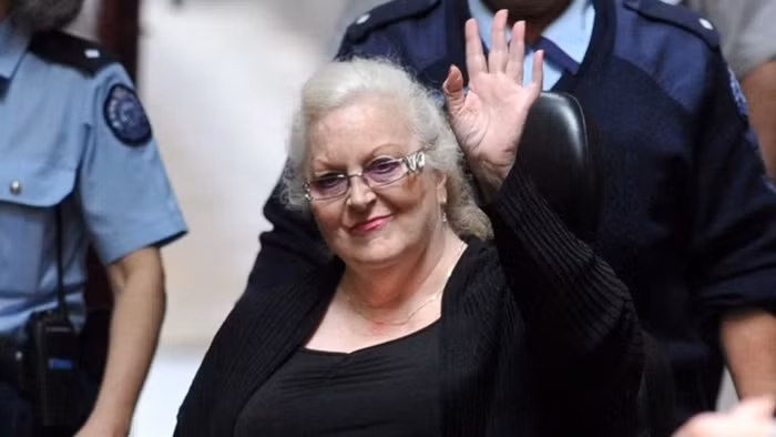 Judy Moran, sinh ngày 18/12/1944, thuộc băng nhóm nhà Moran chuyên buôn bán ma túy ở Melbourne, Australia. Chồng và các con trai của Judy đều đã bị băng nhóm khác sát hại