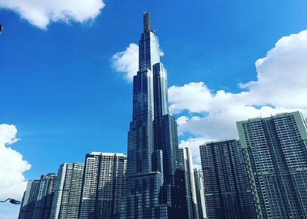 Vụ chém người ở Landmank 81: Mâu thuẫn làm ăn nên dùng dao chém, khống chế nạn nhân nhiều giờ liền Vu chem nguoi o Landmank 81: Mau thuan lam an nen dung dao chem, khong che nan nhan nhieu gio lien