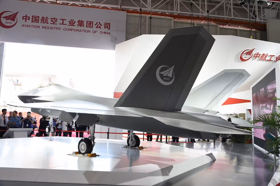 Các video giới thiệu tại Chu Hải Airshow 2016 cho thấy, phiên bản mới có khả năng được trang bị hệ thống cảnh báo sớm quang học DAS. Nguồn ảnh: QQ