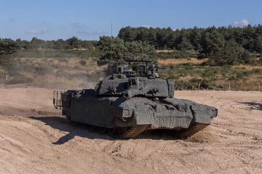 FV4034 Challenger 2 là xe tăng chiến đấu chủ lực hiện đại nhất của Lục quân Hoàng gia Anh hiện nay do công ty Vicker (hiện là BAE System) thiết kế và chế tạo. Khoảng 446 chiếc đã được sản xuất cho Lục quân Hoàng gia Anh. Nguồn ảnh: QQ