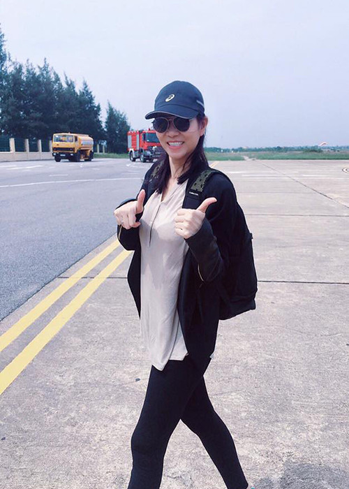 Trước chuyến hành hương ở Ấn Độ, Thu Minh vừa đi cứu trợ bà con miền Trung bị ảnh hưởng bởi mưa lũ. (Ảnh: Facebook Thu Minh)