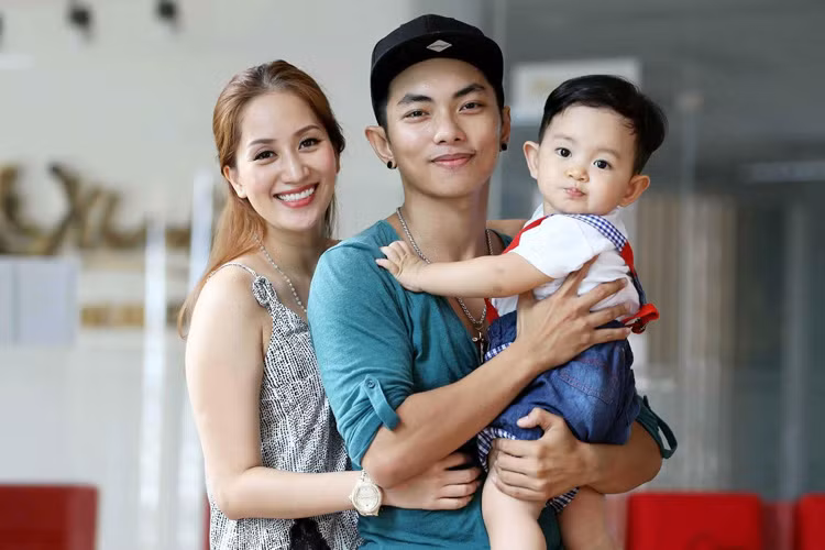 Ngoài Lê Phương, đám cưới của cặp đôi Khánh Thi - Phan Hiển cũng được người hâm mộ rất mong chờ vào cuối năm nay. (Ảnh: Facebook nhân vật) 