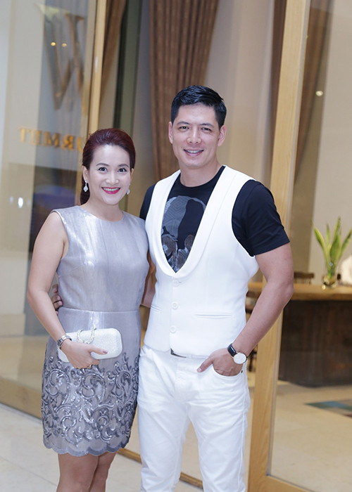 Vợ chồng diễn viên Bình Minh - doanh nhân Anh Thơ cũng xuất hiện tại tiệc sinh nhật của Mr Đàm. 