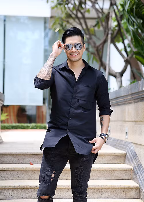 Sau bộ phim “Truy sát”, Thiên Nguyễn chính thức dấn thân vào showbiz Việt. Hiện tại, anh đang ấp ủ một số dự án mới trong lĩnh vực phim ảnh.