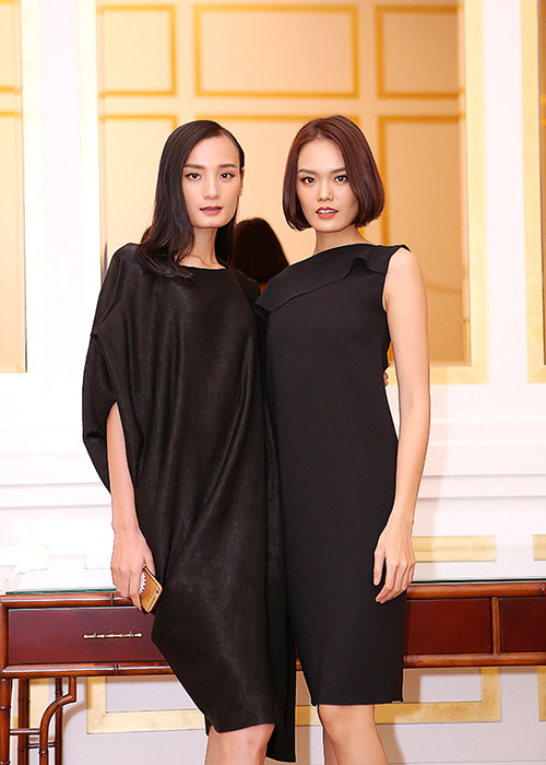 Cùng đến chúc mừng Thiên Nguyễn đón tuổi mới, hai người mẫu Lê Thúy và Lê Thanh Thảo đã có dịp hội ngộ. 