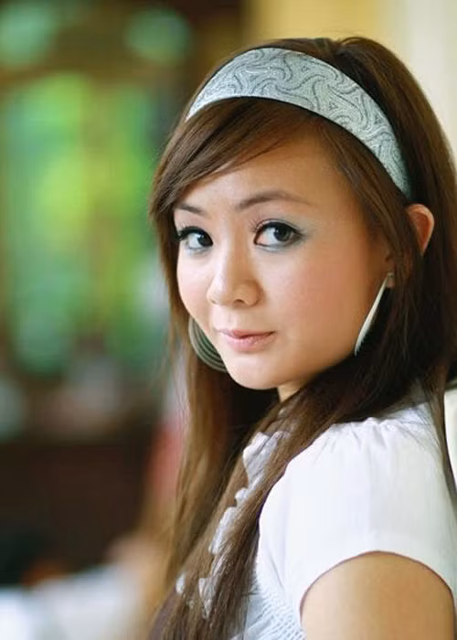 That vong ngoai hinh khi lon cua “than dong nhi” lang giai tri Viet-Hinh-3