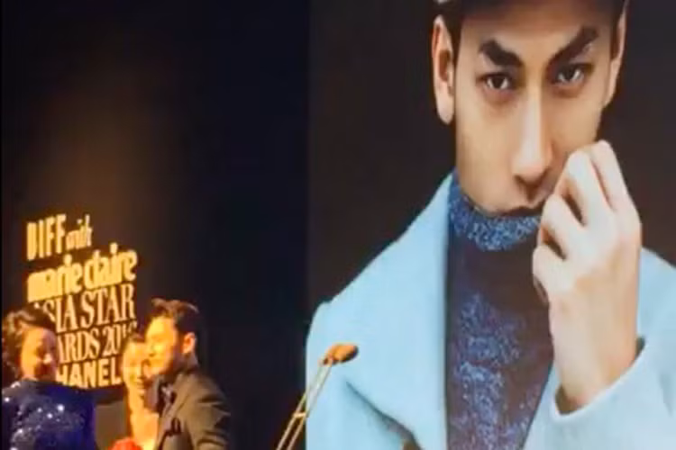 Đáng chú ý, Isaac được xướng tên ở giải thưởng “A rising star” (Ngôi sao mới) do Liên hoan phim Quốc tế Busan và tạp chí Marie Claire tổ chức. Chính bản thân nam ca sĩ cũng vô cùng ngờ khi được vinh danh. (Ảnh: Người lao động)