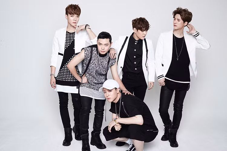 Nhóm nhạc Hàn Quốc Offroad (trong ảnh) và ca sĩ gốc Hàn JIS (Song Joo Young) vừa xác nhận sẽ tham gia trình diễn tại Liên hoan Phim quốc tế Hà Nội 2016. 