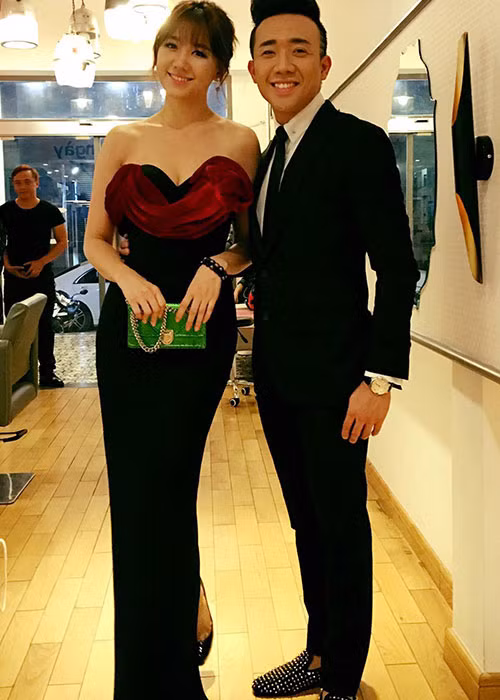 Ngoài Công Lý và Trường Giang, Trấn Thành cũng là một trong những danh hài Việt có "nửa kia" vô cùng xinh đẹp.