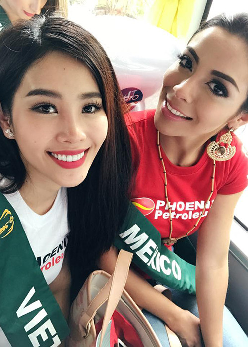 Hoa khôi Đồng bằng sông Cửu Long 2015 còn nhận được thiện cảm của nhiều bạn bè quốc tế bởi sự thân thiện. (Ảnh: Facebook nhân vật)