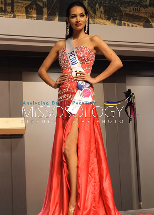 Danea Panta đến từ Peru hút hồn người đối diện với đôi môi quyến rũ cùng ánh mắt sắc sảo. Mặc dù xếp ở vị trí thứ 6 trong bảng xếp hạng của Missosology nhưng Danea Panta có thể sẽ mang đến bất ngờ lớn trong đêm chung kết. (Ảnh: Missosology) 