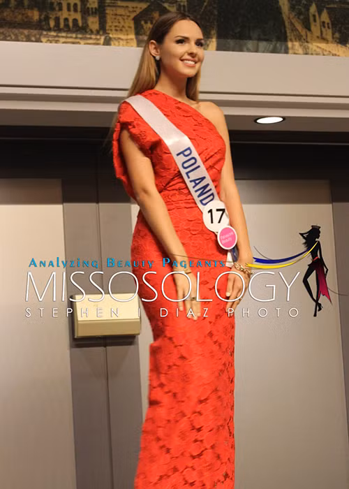 Missosology dự đoán đại diện của Ba Lan Magdalena Bienkowska sẽ đoạt vương miện Hoa hậu Quốc tế 2016 bởi cô gái này không chỉ mang vẻ đẹp chuẩn mực châu Âu mà còn rất thân thiện, dễ mến trong mắt các thí sinh. (Ảnh: Missosology) 