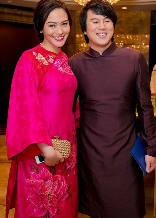 Sau đám cưới được giữ bí mật đến phút chót, nam nhạc sĩ kiêm ca sĩ và bà xã doanh nhân rất kín tiếng. Cả hai đã chọn cuộc sống kín đáo, lặng lẽ và tập trung vào công việc của riêng mình. (Ảnh: FBNV)