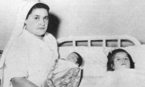 Khong tin noi be gai sinh con khi chi moi 5 tuoi