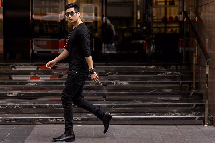 Ngoài là một diễn viên, Thiên Nguyễn còn dự định tiếp tục phát triển công việc của một huấn luyện viên thể hình tại Việt Nam.