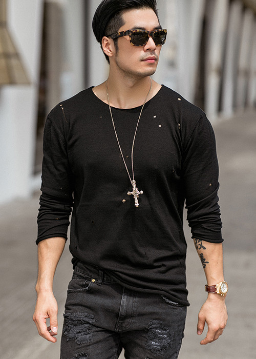 Chính khoảng thời gian dài làm huấn luyện viên thể hình ở Australia đã giúp Thiên Nguyễn có được hình thể nổi bật.