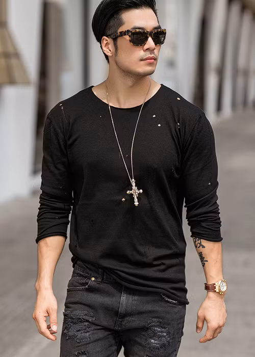 Chính khoảng thời gian dài làm huấn luyện viên thể hình ở Australia đã giúp Thiên Nguyễn có được hình thể nổi bật.