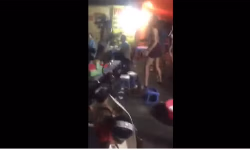 Phan no: Chong giup bo nhi danh vo giua pho