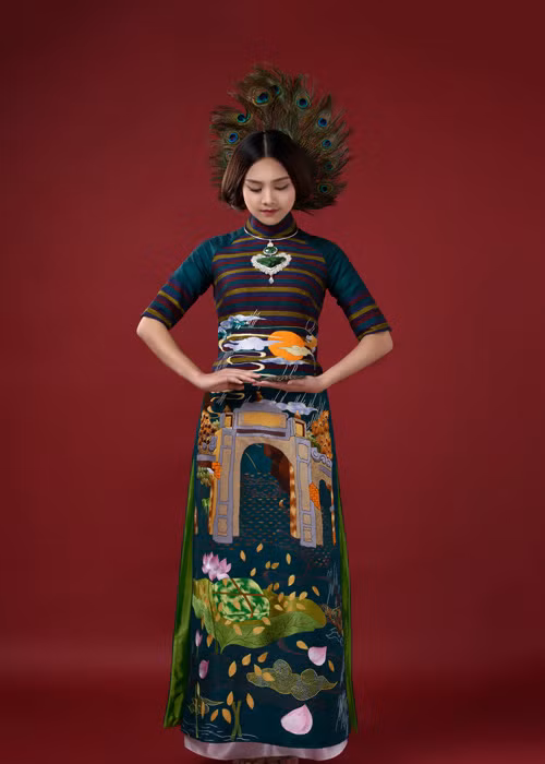 Hơn mười năm trăn trở, tâm huyết và đồng hành cùng áo dài, NTK Lan Hương vẫn đang tiếp bước trên con đường chinh phục trang phục truyền thống này để thỏa mãn sự đam mê.