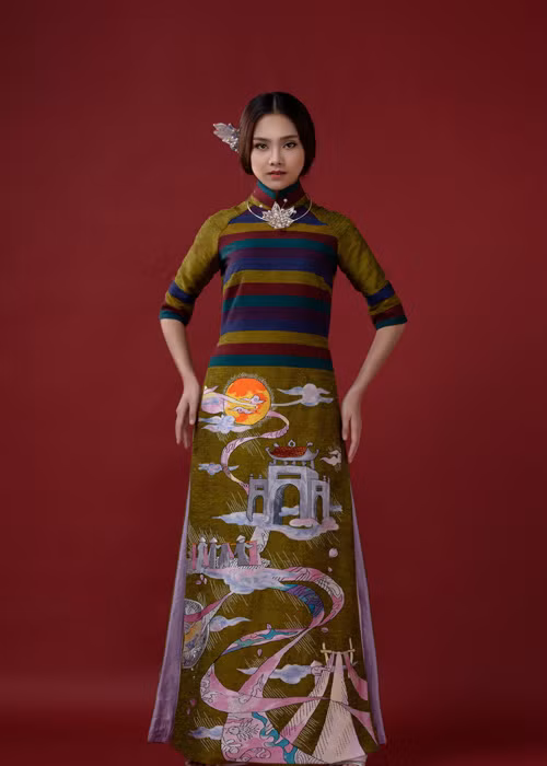 “Cổng làng” cũng chính là bộ sưu tập mà NTK Lan Hương sẽ giới thiệu trong Festival Áo dài Hà Nội năm 2016.