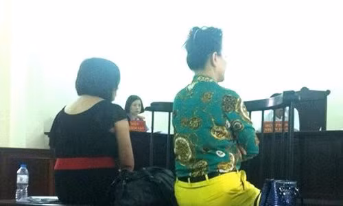 Cao cau, can cong an, hai phu nu linh an tu